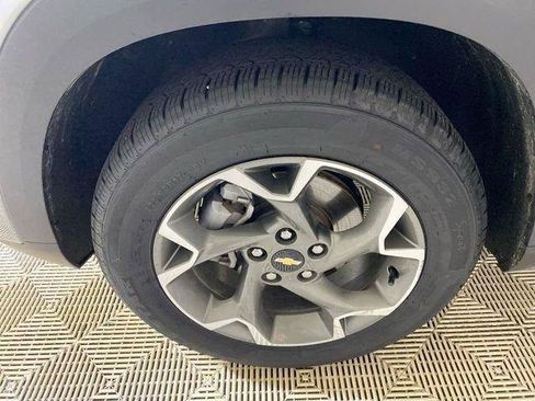 Used 2025 Chevrolet Trax LT FWD image 26