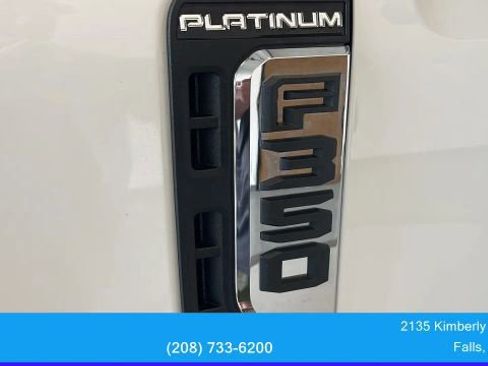 Used 2024 Ford F350 Platinum image 11