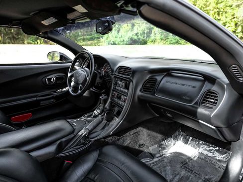 Used 2002 Chevrolet Corvette Convertible w/ Preferred Equipment Group2 image 16