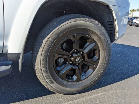 Used 2024 Toyota 4Runner SR5 image 39