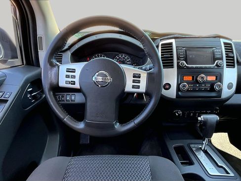 Used 2018 Nissan Frontier SV w/ Value Truck Package AWD/4WD image 5