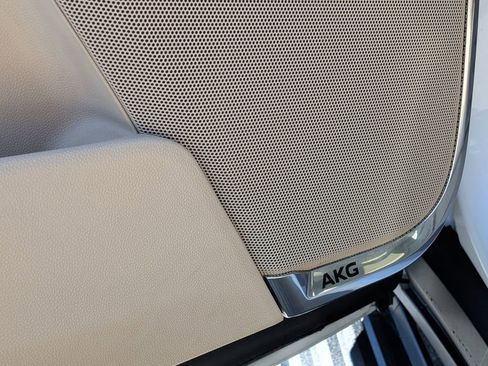 Used 2021 Cadillac Escalade ESV Premium Luxury w/ Driver Assist Tech Package AWD/4WD image 15