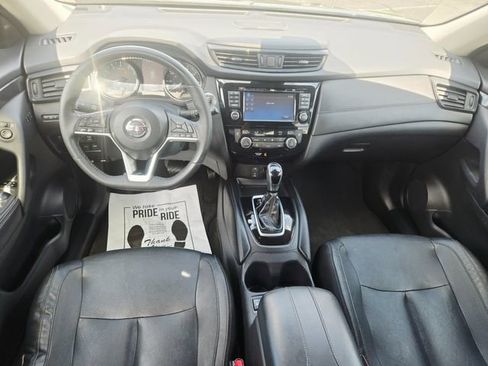 Used 2017 Nissan Rogue SL w/ SL Premium Package image 11