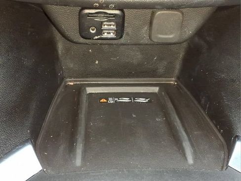 Used 2023 Chevrolet Traverse Premier AWD/4WD image 21