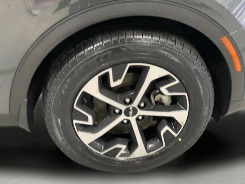 Used 2023 Kia Sportage EX image 10