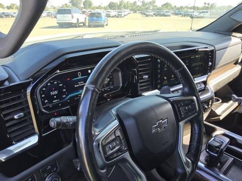 Used 2023 Chevrolet Silverado 1500 RST AWD/4WD image 8