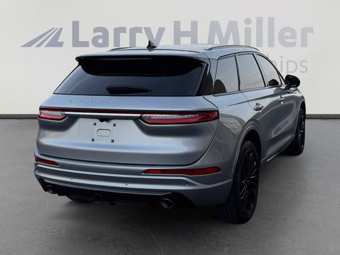 Used 2023 Lincoln Corsair Reserve w/ Equipment Group 202A image 5