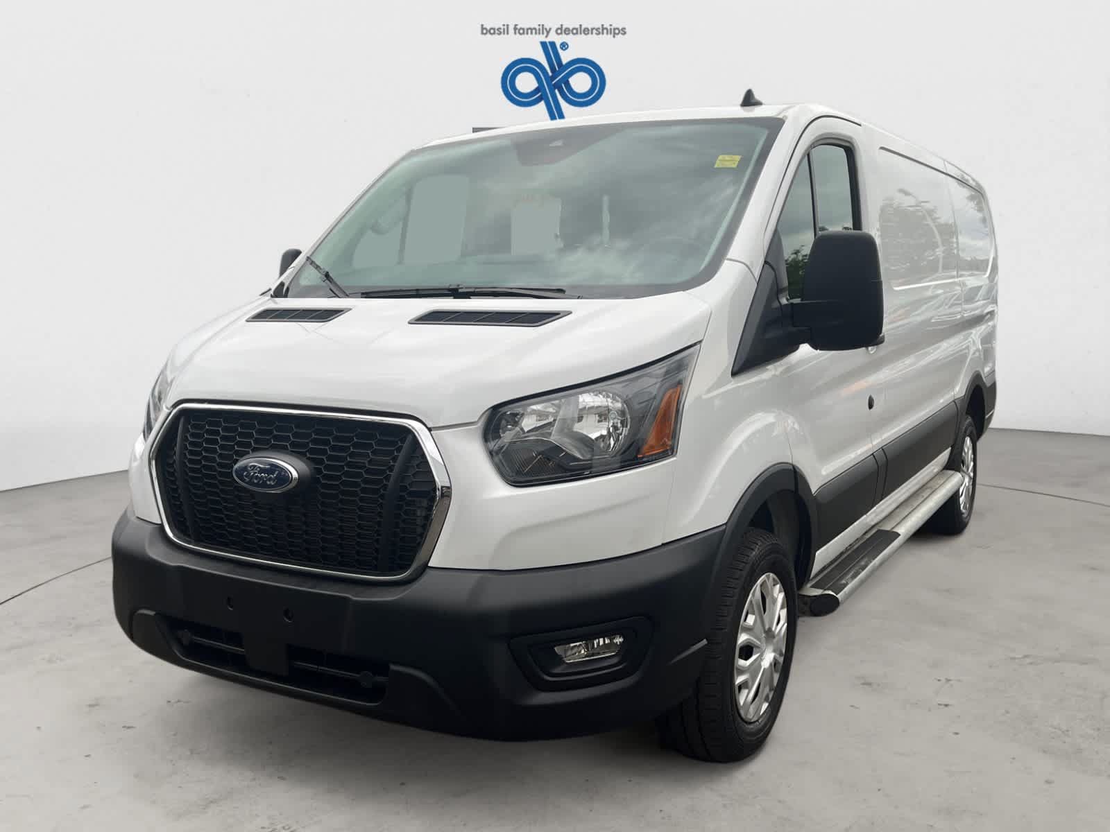 Used 2025 Ford Transit 250 Low Roof w/ Exterior Upgrade Package RWD image 2