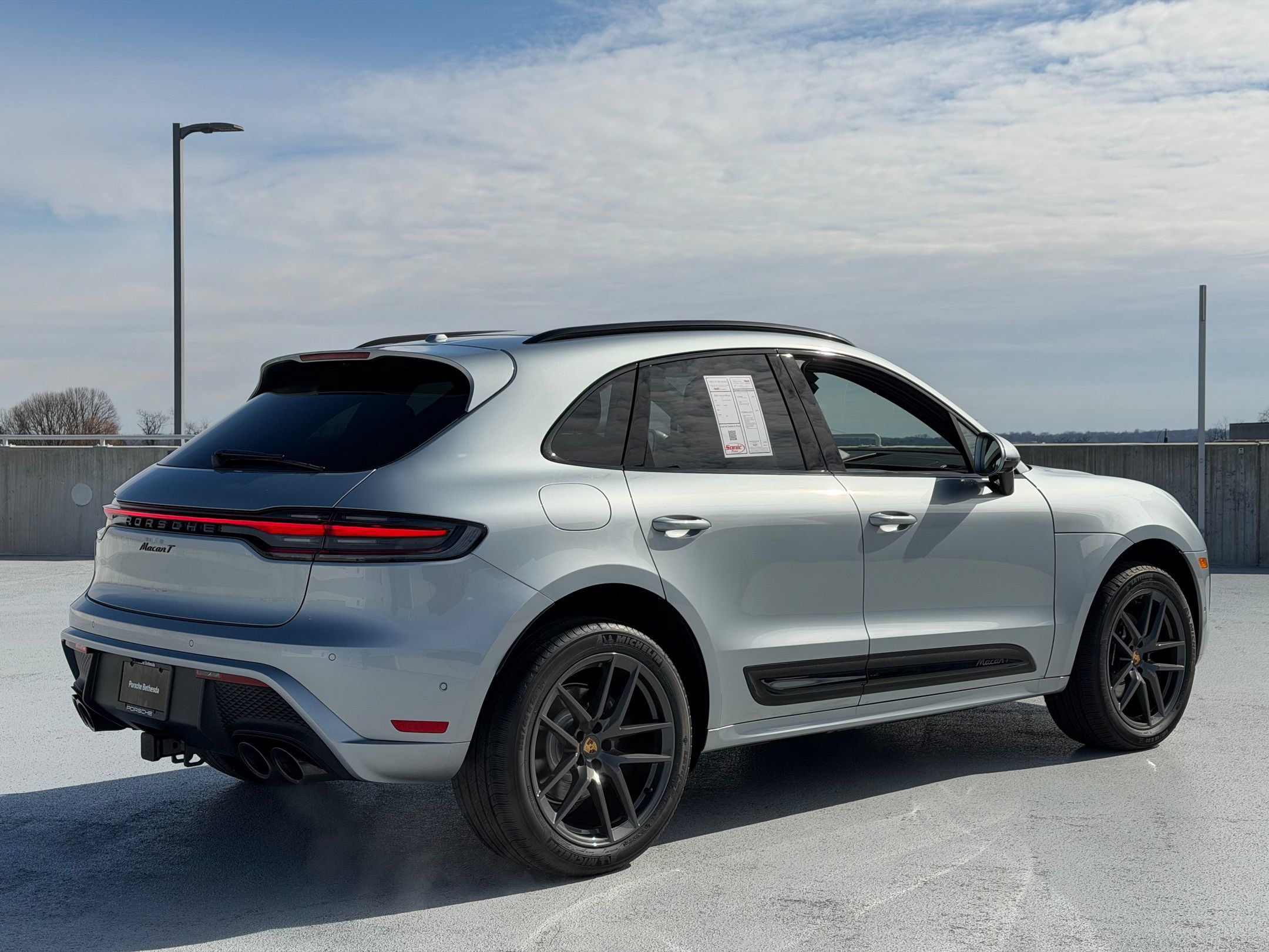 Used 2026 Porsche Macan Turbo AWD/4WD image 7