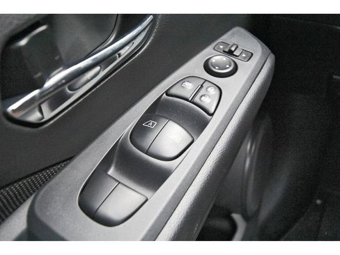 Used 2024 Nissan Kicks SV image 19