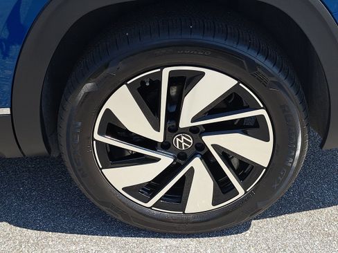 Used 2026 Volkswagen Atlas SEL AWD/4WD image 35