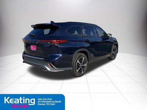 Used 2021 Toyota Highlander XSE AWD/4WD image 5