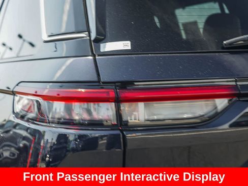 Used 2022 Jeep Grand Cherokee Summit w/ Luxury Tech Group V AWD/4WD image 7