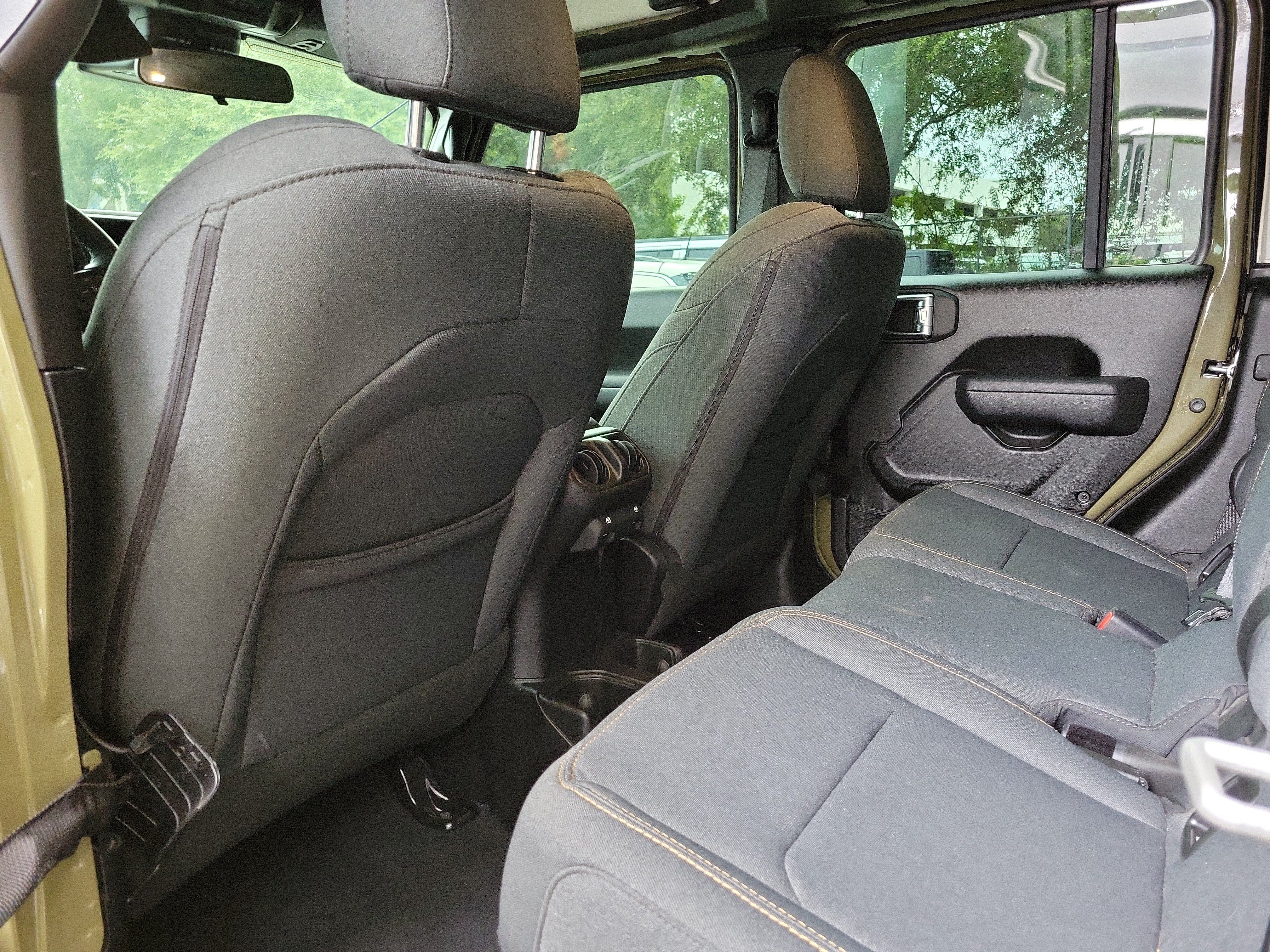 Used 2025 Jeep Gladiator Sport AWD/4WD image 8