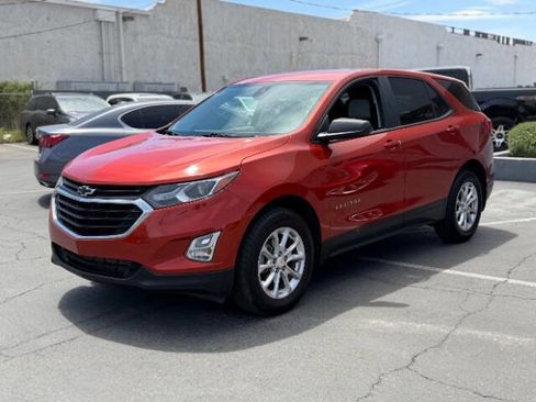 Used 2020 Chevrolet Equinox LS w/ LS Convenience Package AWD/4WD image 6
