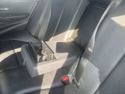 Used 2018 BMW 320i Sedan w/ Convenience Package image 18