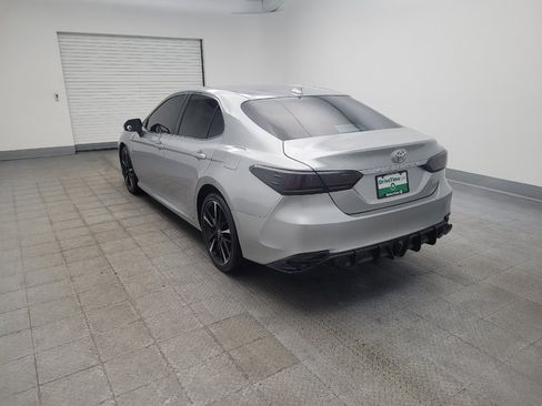 Used 2019 Toyota Camry LE FWD image 5
