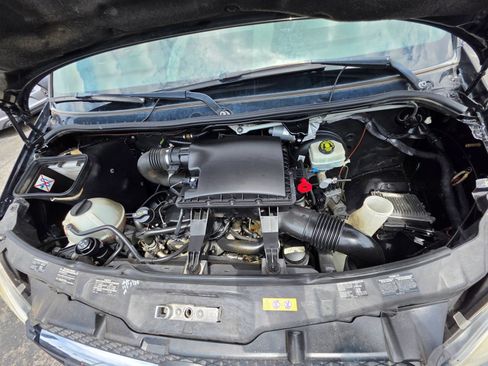 Used 2013 Mercedes-Benz Sprinter 2500 image 20