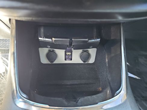 Used 2017 Toyota Avalon XLE image 26