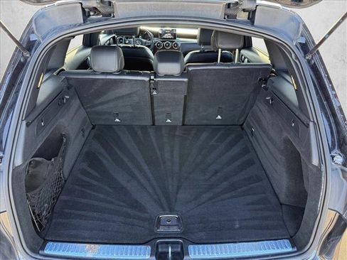 Used 2019 Mercedes-Benz GLC 300 4MATIC image 7