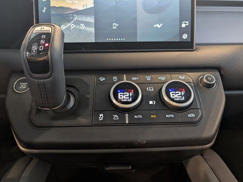 New 2025 Land Rover Defender 110 S image 22