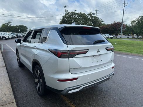 Used 2025 Mitsubishi Outlander SE AWD/4WD image 5