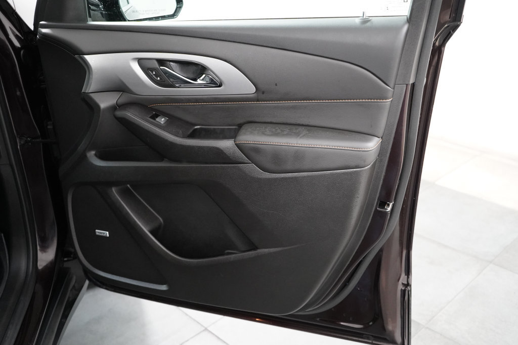 Used 2020 Chevrolet Traverse LT w/ LT Premium Package FWD image 34
