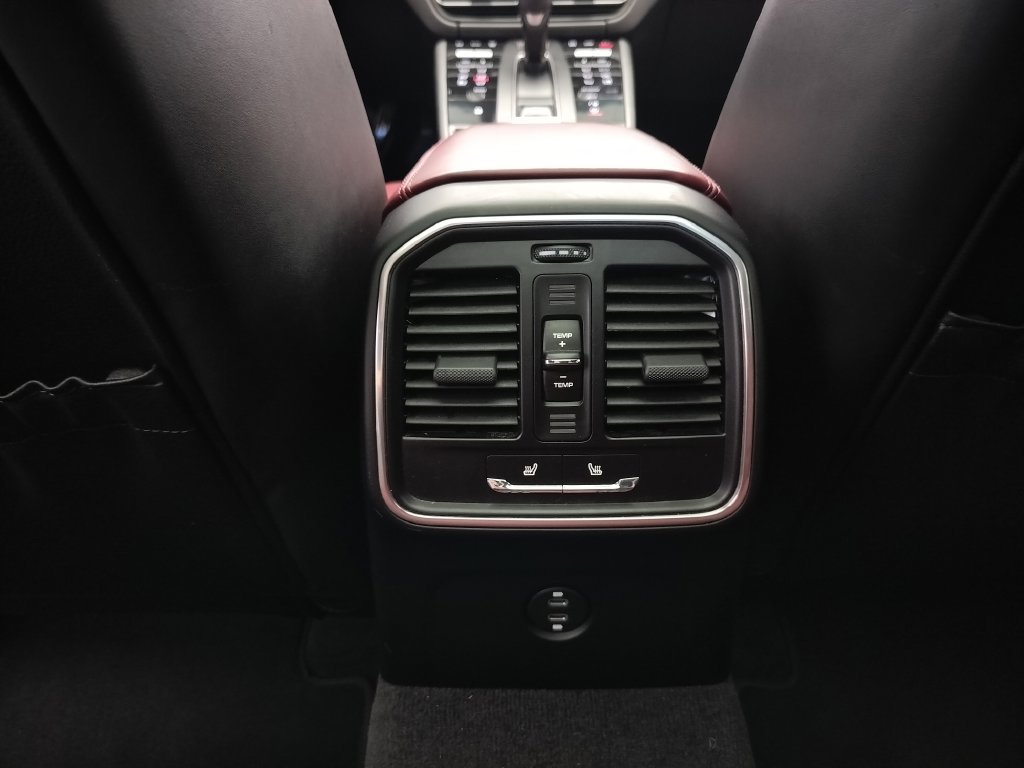 Certified 2024 Porsche Macan Turbo AWD/4WD image 18