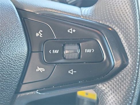 Used 2025 Chevrolet Trax LS image 9