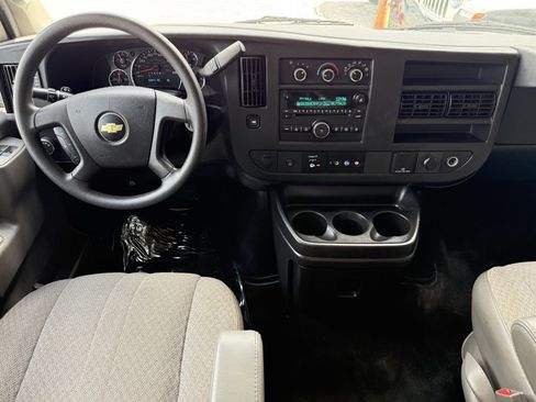 Used 2017 Chevrolet Express 3500 LT w/ LT Preferred Equipment Group RWD image 19