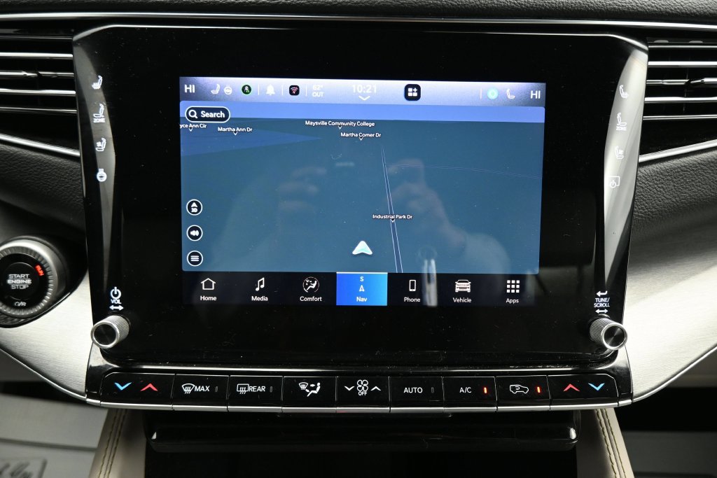 Used 2025 Jeep Wagoneer 4WD image 22
