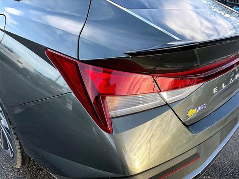 Used 2025 Hyundai Elantra Sport image 29