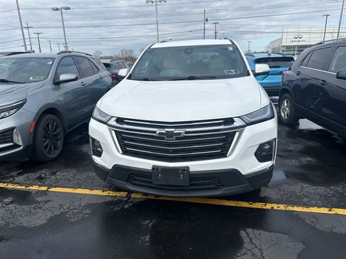 Used 2023 Chevrolet Traverse LT w/ LT Premium Package image 5