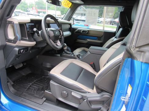 Used 2023 Ford Bronco Wildtrak AWD/4WD image 13