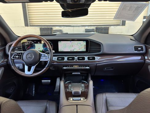 Used 2022 Mercedes-Benz GLS 580 4MATIC image 13