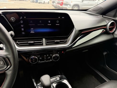 Certified 2024 Chevrolet Trax RS image 21