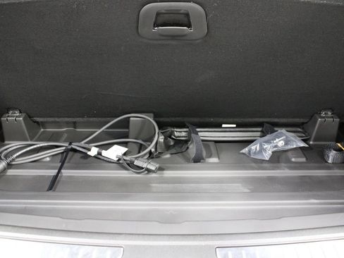 Used 2026 GMC Yukon Denali w/ Sun & Power Step Package AWD/4WD image 49