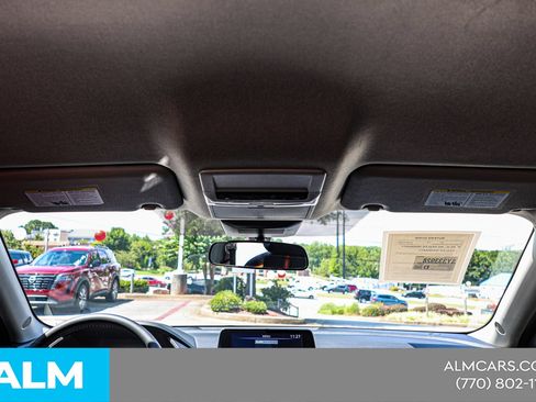 Used 2025 Nissan Sentra SR w/ Trunk Package FWD image 43