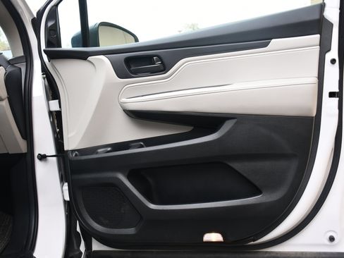 Certified 2025 Honda Odyssey EX-L image 22