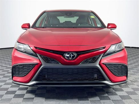 Used 2024 Toyota Camry SE image 8