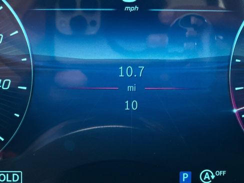 New 2025 Mercedes-Benz C 300 4MATIC Sedan image 33