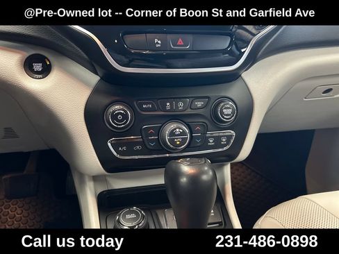 Used 2019 Jeep Cherokee Limited w/ Trailer Tow Group AWD/4WD image 19