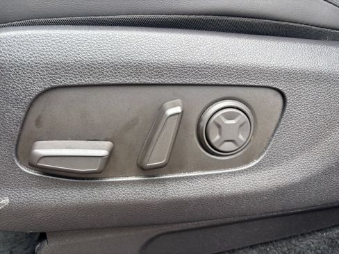 Used 2026 Kia Carnival FWD image 22
