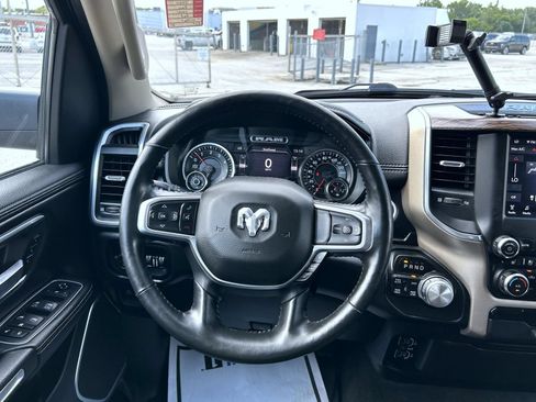 Used 2020 RAM 1500 Laramie AWD/4WD image 12