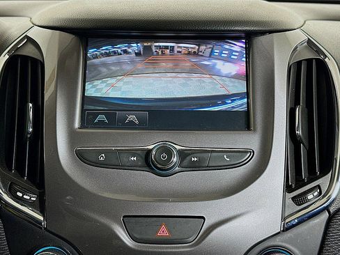 Used 2016 Chevrolet Cruze LT image 15