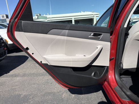 Used 2018 Hyundai Sonata SE FWD image 21