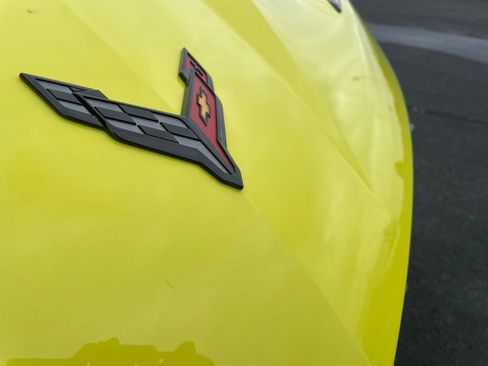 Used 2022 Chevrolet Corvette Stingray Premium Conv w/ Z51 Performance Package RWD image 39