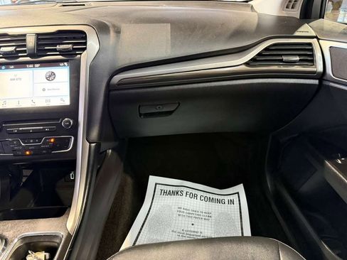 Used 2018 Ford Fusion SE w/ Equipment Group 602A image 20