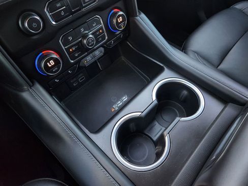 Used 2021 Chevrolet Tahoe Z71 w/ Luxury Package image 25