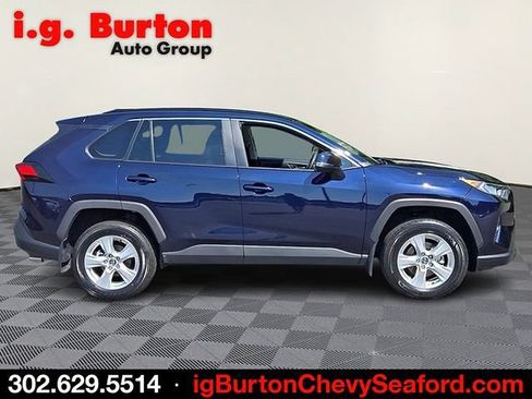 Used 2020 Toyota RAV4 XLE w/ All Weather Liner Package AWD/4WD image 7